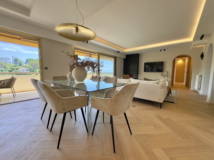 Purchase your dream home on the French Riviera with Cote d'Azur Immobilier. Our experienced team will help you find the perfect property on the Mediterranean coast. Contact us today!