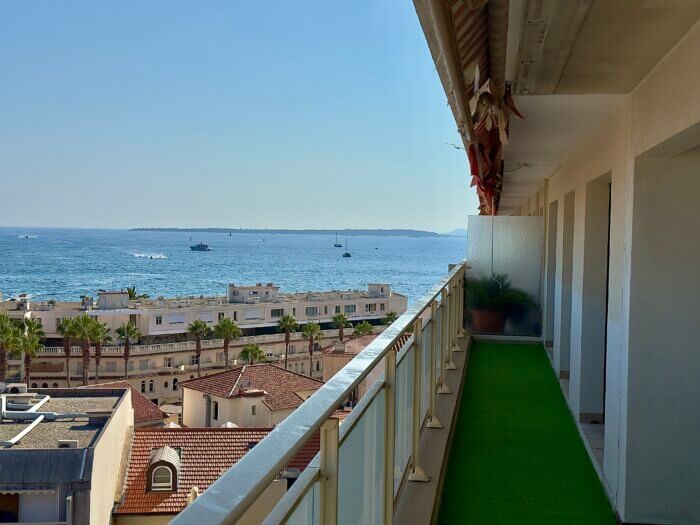 Juan Les Pins Apartment for Sale Immobilier Real Estate French Riviera Cote d'Azur